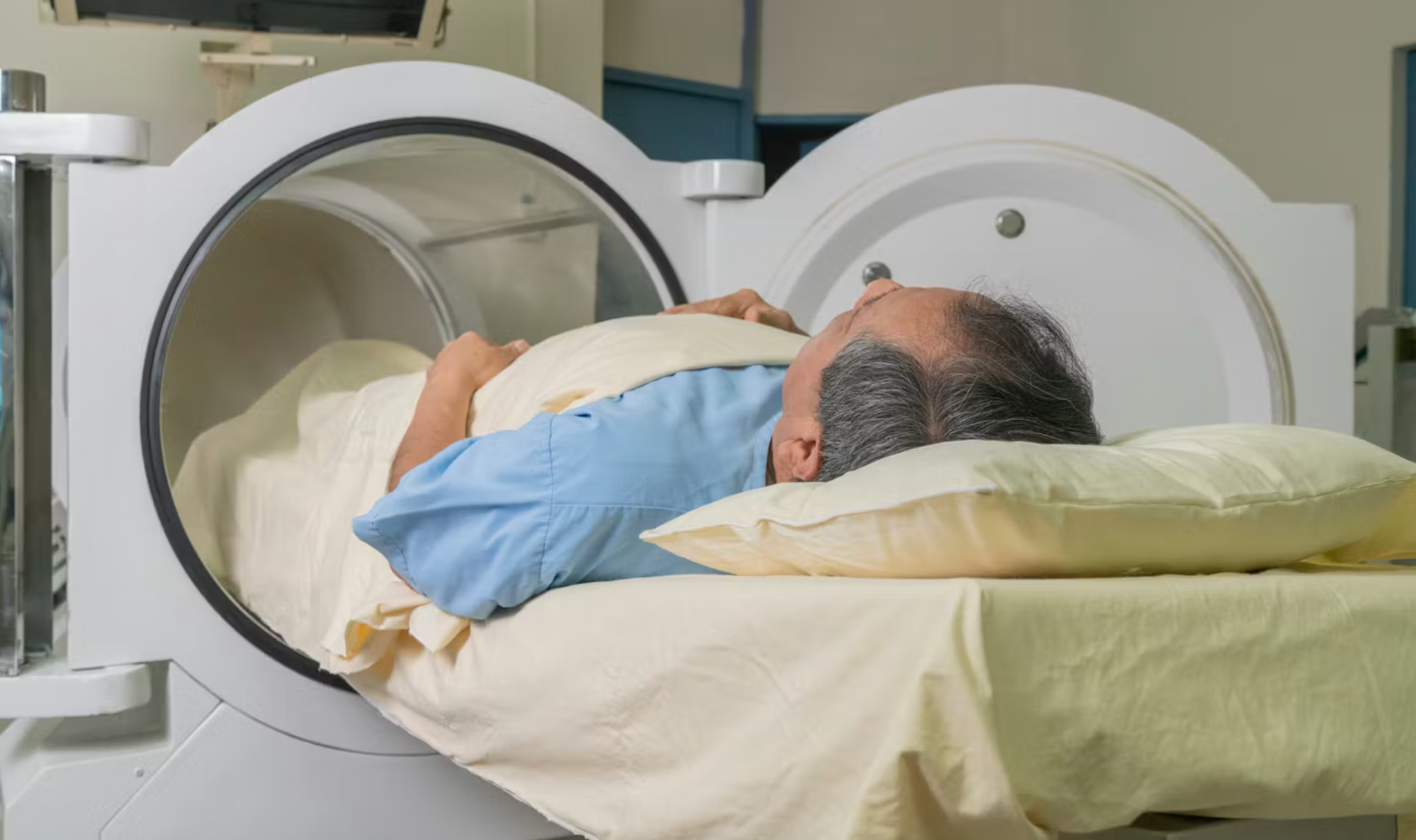 Top 10 Benefits of Hyperbaric Oxygen Therapy (HBOT) for People Over 50